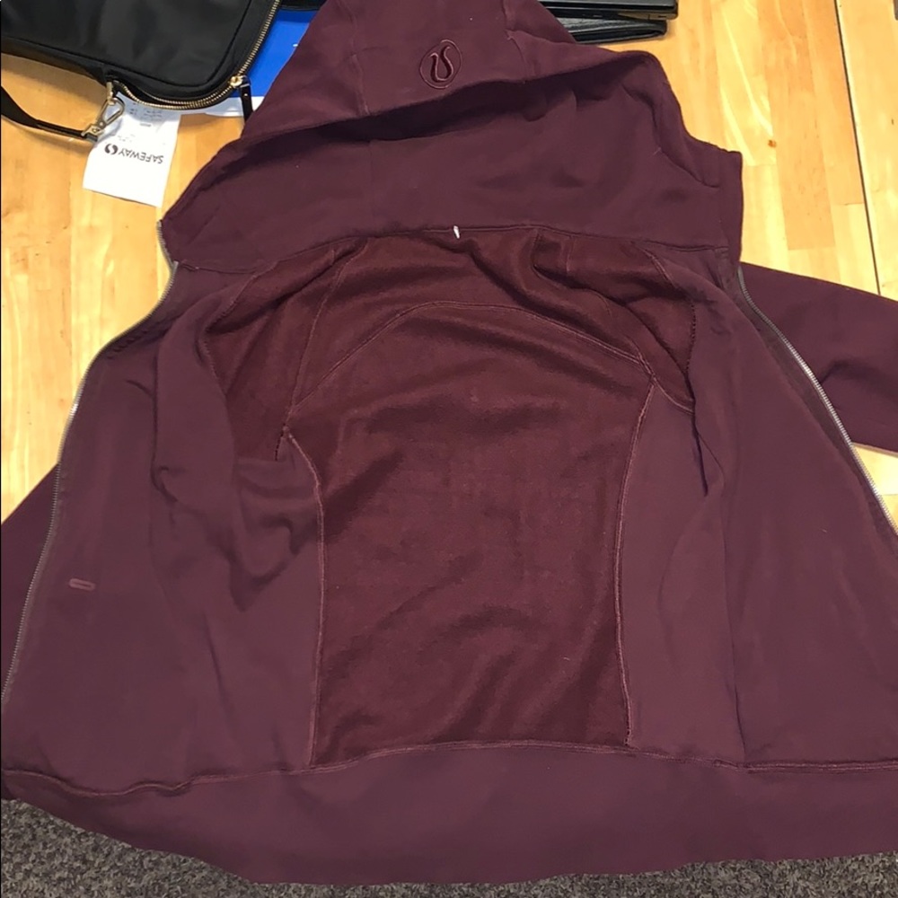 Never worn Lulu lemon jacket - Picture 6 of 6